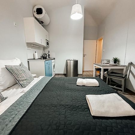 Elso Apartments Prag Exteriör bild