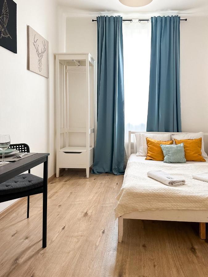 Elso Apartments Prag Exteriör bild