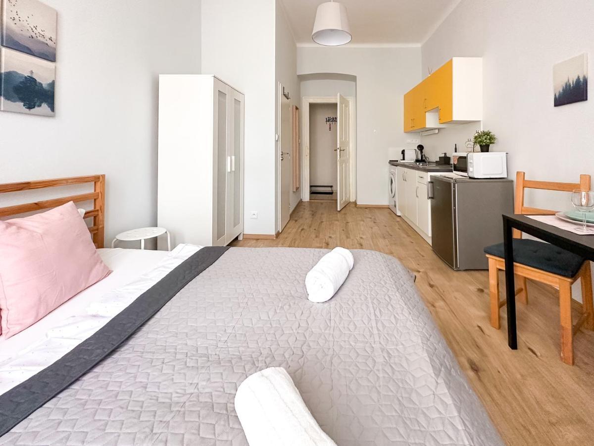 Elso Apartments Prag Exteriör bild